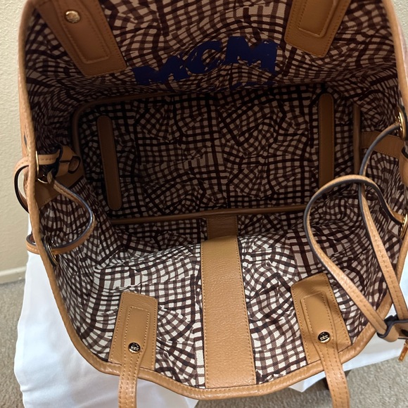MCM Handbag Authentic - Picture 4 of 11